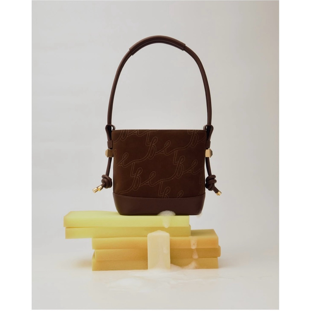 ATREASUREBOX ALL DAY MOCHA MOUSSE (New)