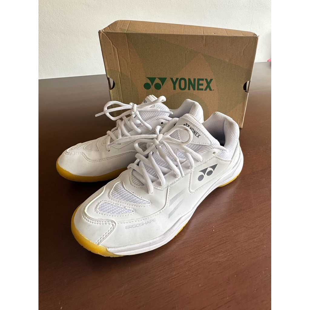 รองเท้าแบดมินตัน Yonex Power cushion SHB220