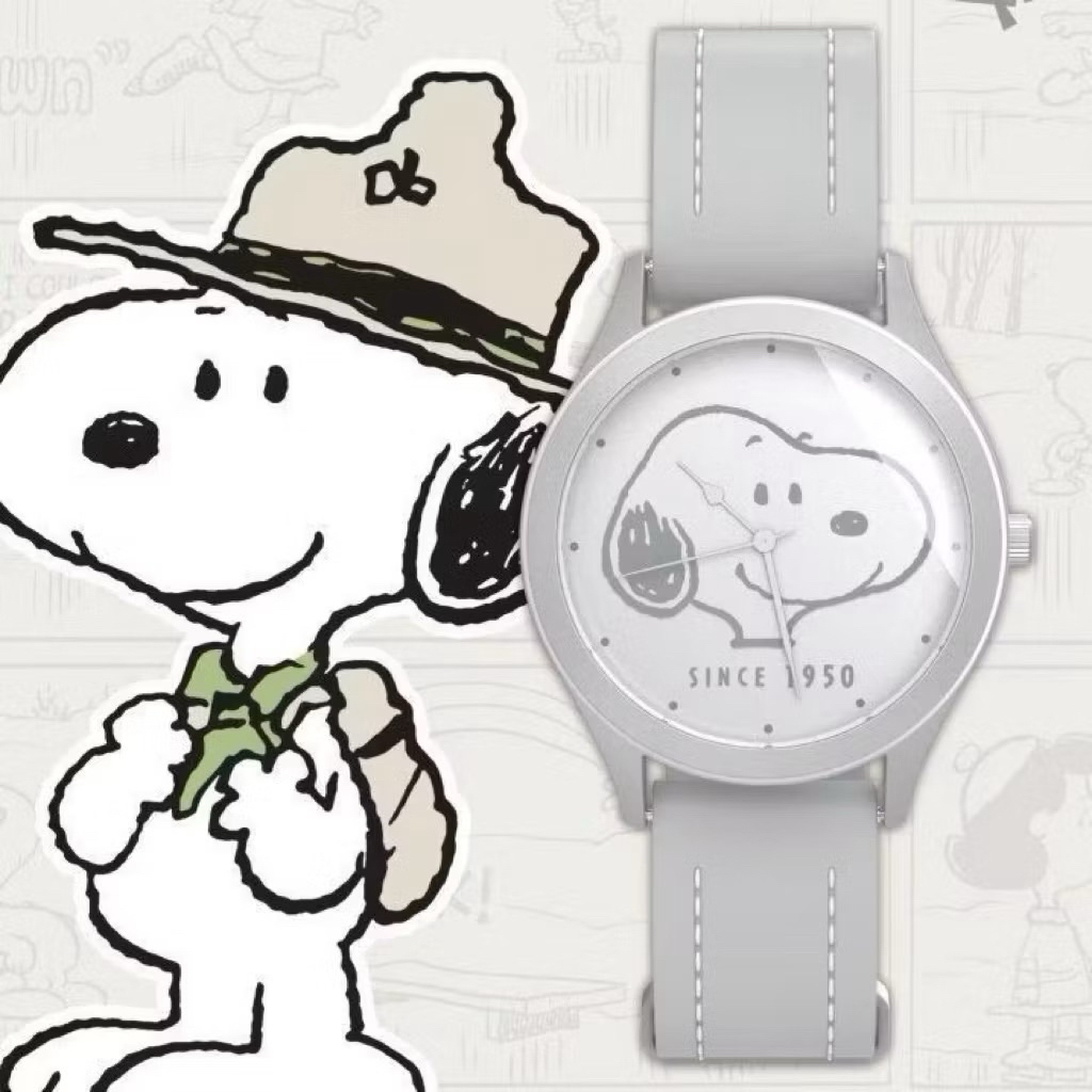 🌈พร้อมส่ง *นาฬิกาสายหนัง สีเงิน Snoopy🐶