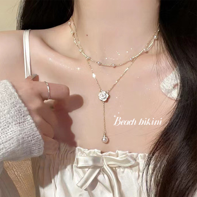 🌸Beach Bikini🌸สร้อยคอมุกพู่คู่ผู้หญิง Niche Camellia ดอกไม้ Collarbone Chain อุปกรณ์เสริม