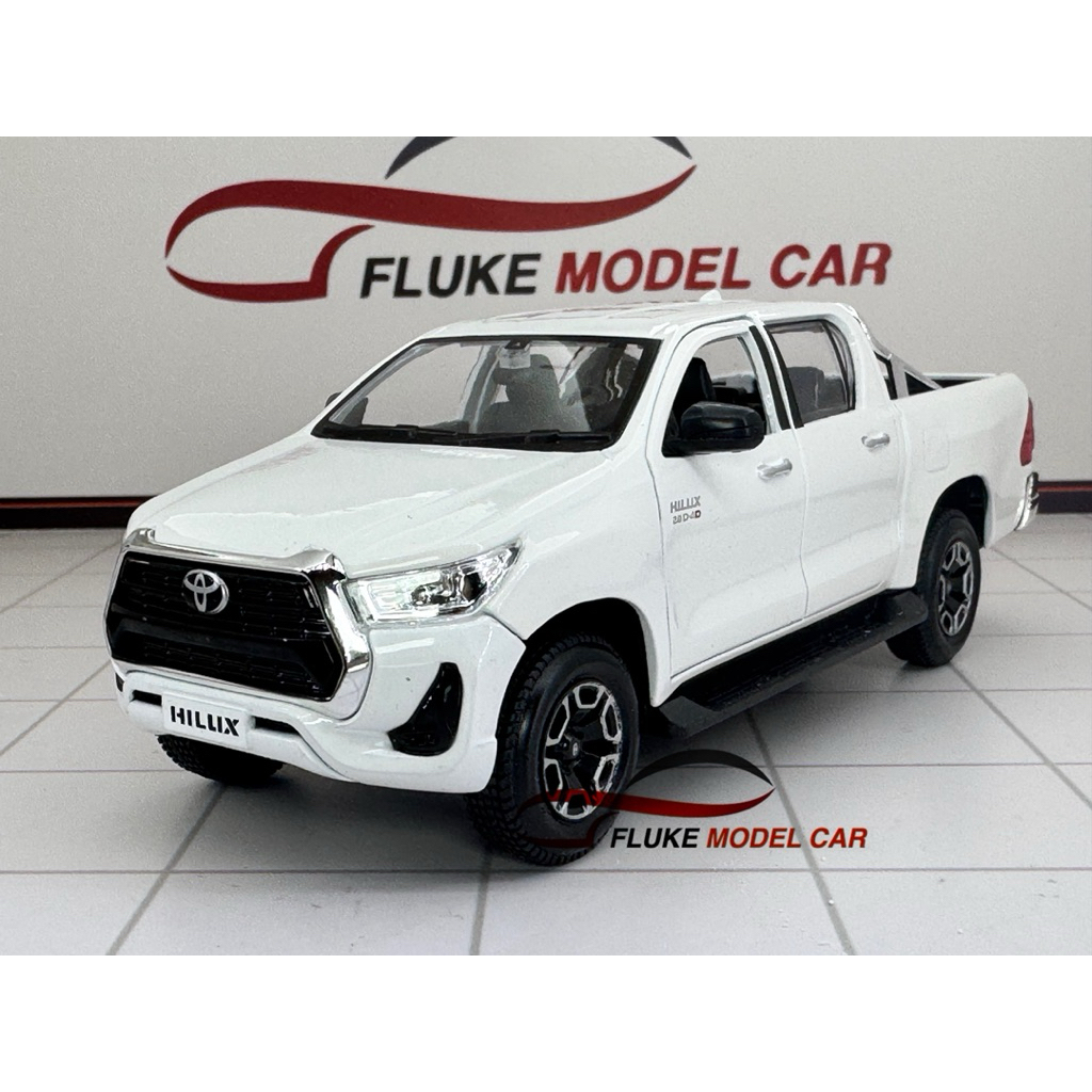 [ มีส่งด่วน ] โมเดลรถ Toyota Revo 1:27 🔥 มีกล่อง 🔥 โมเดลรถเหล็ก เทียบเท่า 1:24