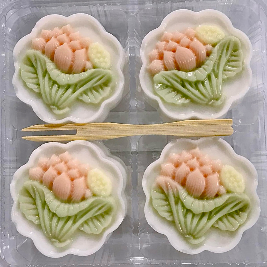 พิมพ์วุ้น พิมพ์ขนมชั้น แพคละ 12 ชิ้น บัวช่อ ด้านในผิวมัน ทำให้ขนมไม่ติดพิมพ์ 5 cm ลายน่ารักๆ กดเลือกลายใส่รถเข็น