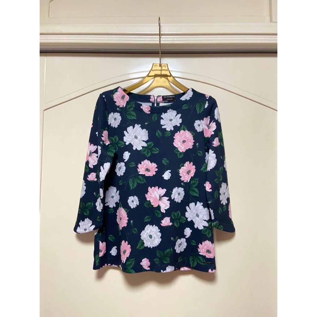 CC DOUBLE O Brand Z.S เสื้อ 4 ส่วน ลายดอก ซิปหลัง สภาพดี