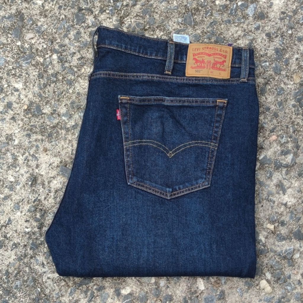 J1/45 กางเกงยีนส์มือสอง 502 เอววัดจริง 45.5" ยาวทั้งตัว 44" ปลายขา 8" ผลิต Pakistan ผ้ายืด 2%