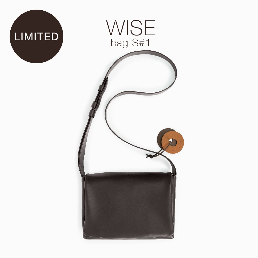 labrador WISE bag S#1 กระเป๋าสะพายไหล่หนังแท้ (LAA097)