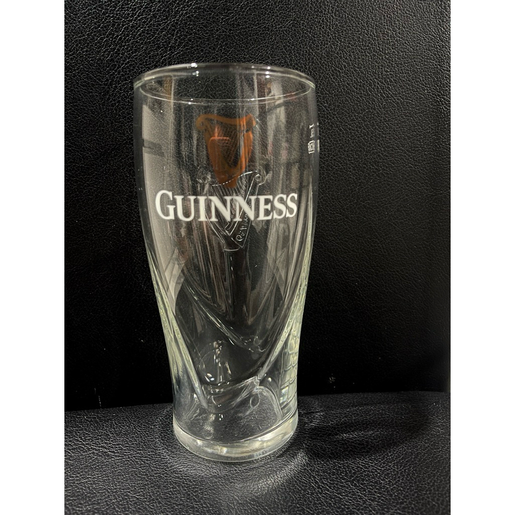 แก้วเบียร์ Guinness หนาลายนูน โลโก้ชัด