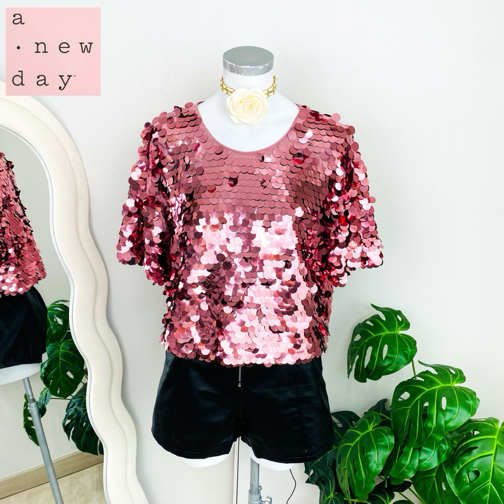 ไซด์ XL แบรนด์ a.new day แท้100%🌸เสื้อ เกล็ดหูช้าง ครอป งานเกล็ดวิบวับ สีชมพู ใส่ออกงาน ชุดออกงาน ชุดปาร์ตี้ วันเกิดyes