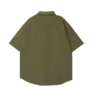 เสื้อเชิ้ตแขนสั้นสีเขียวเข้ม ผ้าวาฟเฟิล แถมฟรี ! เน็คไท