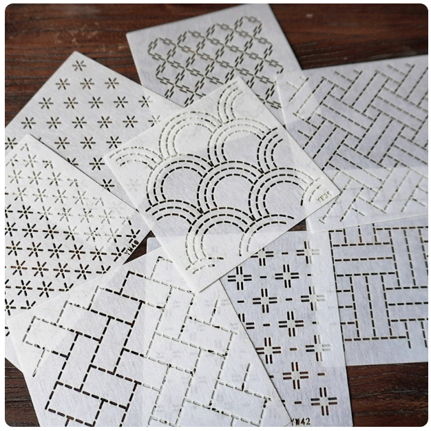 แผ่นพลาสติกวาดลายงานผ้า แผ่นใหญ่ ขนาด 20X20cm งานควิ้ล แผ่นเทมเพลตวาดลาย งานปักเย็บ