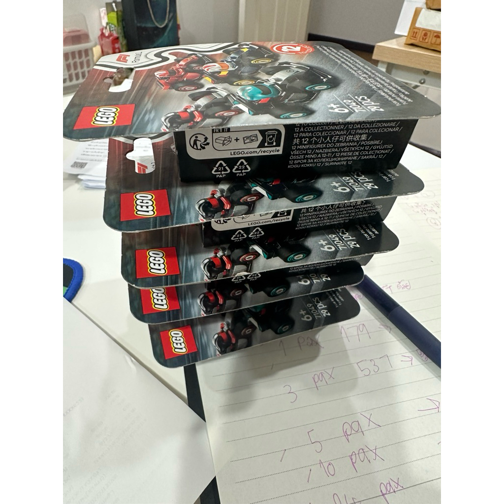 Lego_mini-figure_F1_6+