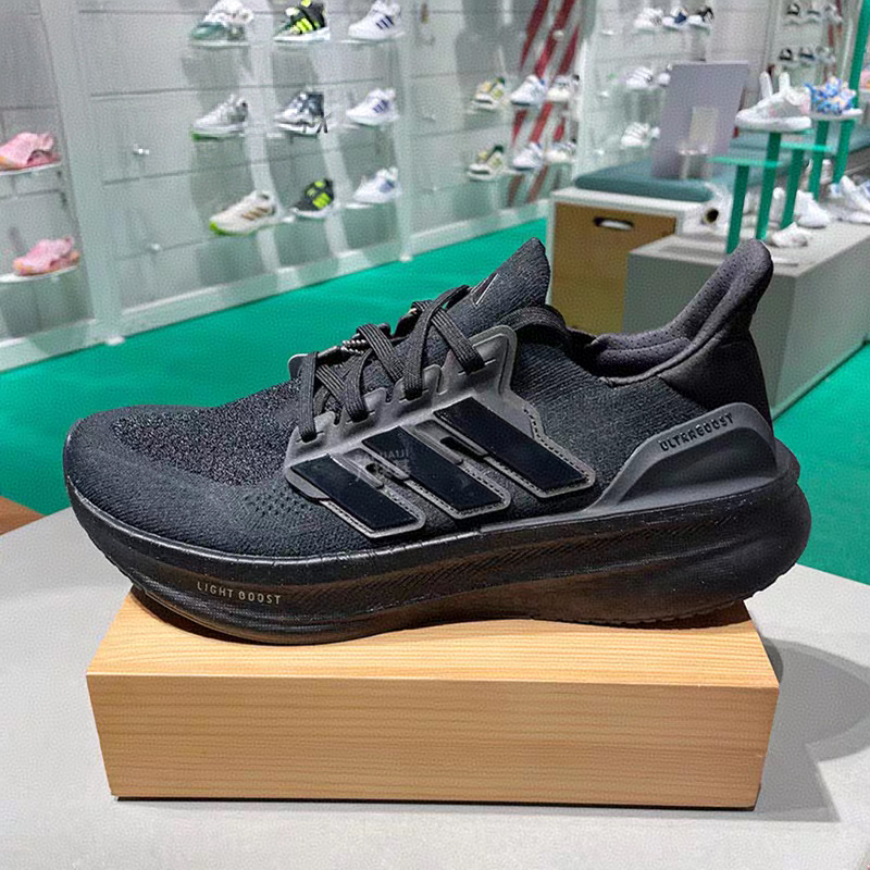 Adidas Ultraboost 5 ID8812 สำหรับทั้งชายและหญิง รองเท้ากีฬาและรองเท้าลำลอง