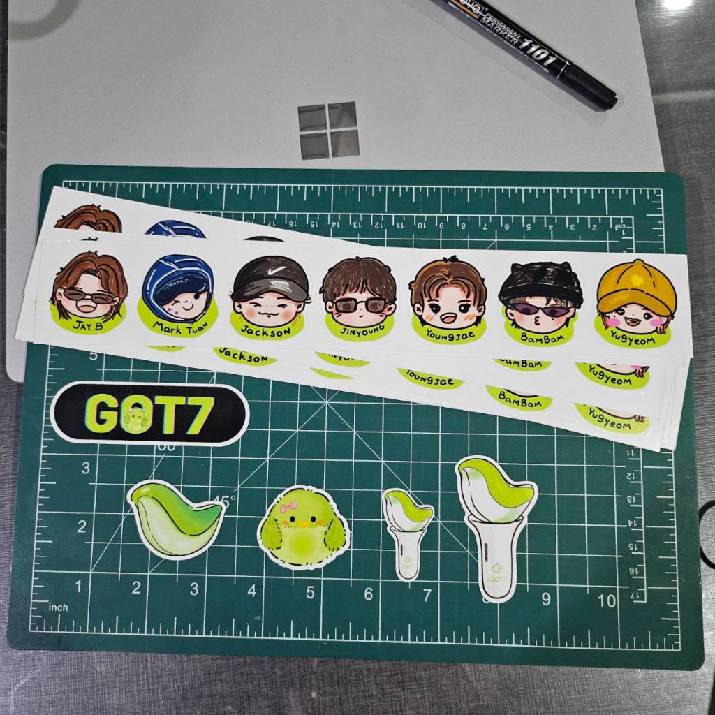 สติ๊กเกอร์ลาย GOT7 (PP กันน้ำ) ติดโน๊ตบุค/รถยนต์ ไดคัทแล้วพร้อมลอกใช้งาน