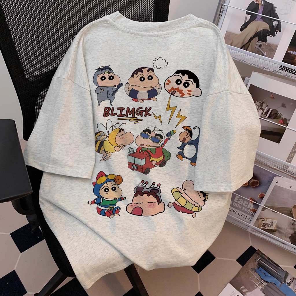 ✨【จัดส่งภายใน 24 ชั่วโมง】ลายพิมพ์ชินจังจอมแก่น แขนสั้น  เสื้อยืด ทรงหลวม เกรดพรีเมี่ยม ใส่สบาย คอกลม