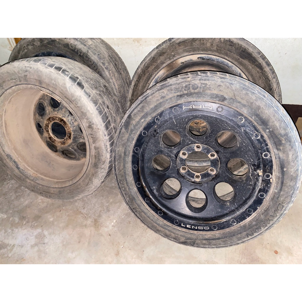 ล้อแม็กซ์ ขอบ20มือสองพร้อมยางแถม265/50