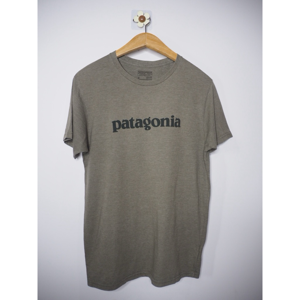 เสื้อเดินป่า Patagonia มือสอง