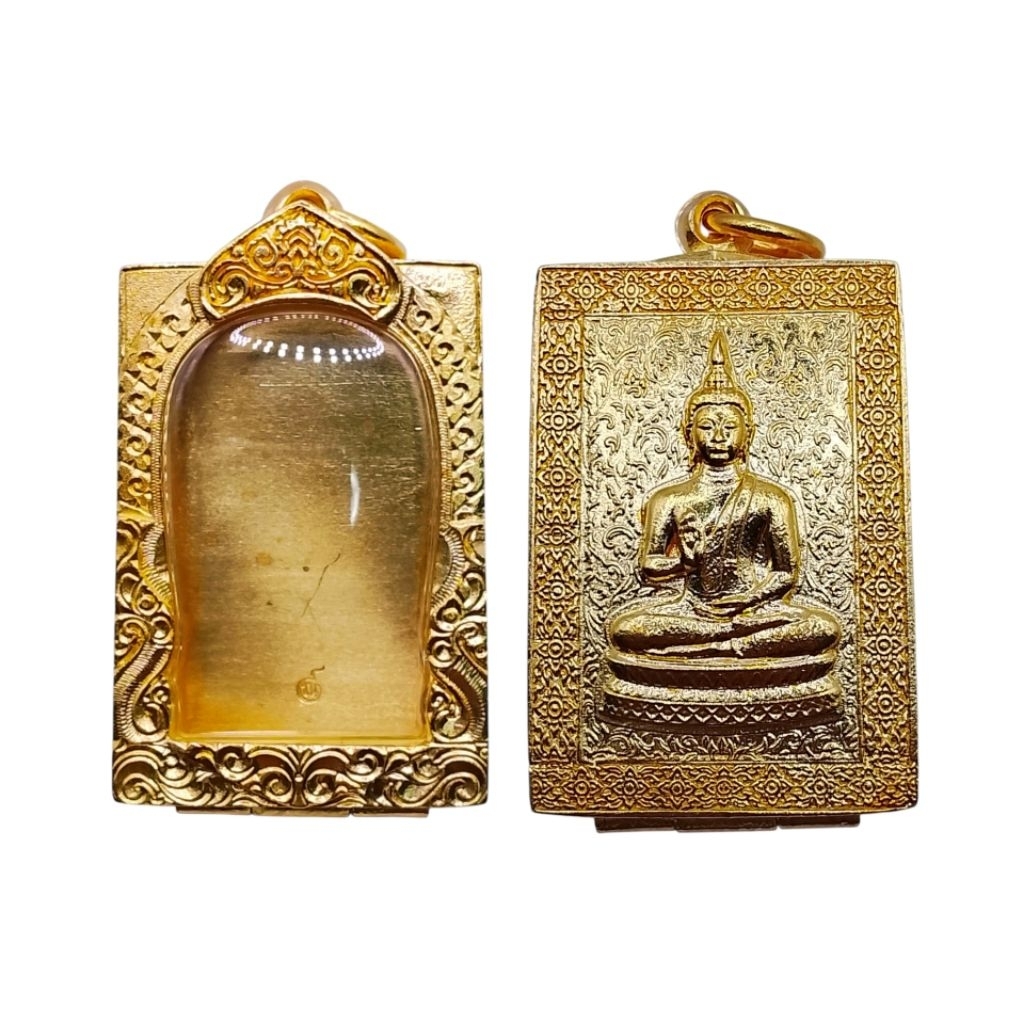 ตลับพระ สำหรับพระสมเด็จ หลังปิดลายพระพุทธรูป นูนต่ำทองเหลืองแท้ งานดิบ ไม่ชุบ