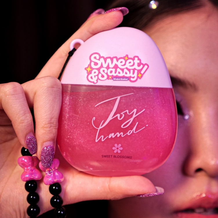 Glitter สเปรย์แอลกอฮอล์รุ่นกลิตเตอร์ Sweet & Sassy ฟู๊ตเกรด 60ML กลิ่นSweet Blossom