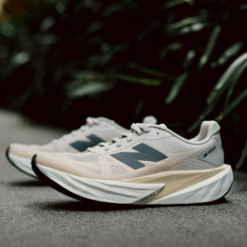 New Balance FuelCell Rebel v5 Linen Grey   (ของแท้ 100%💯)