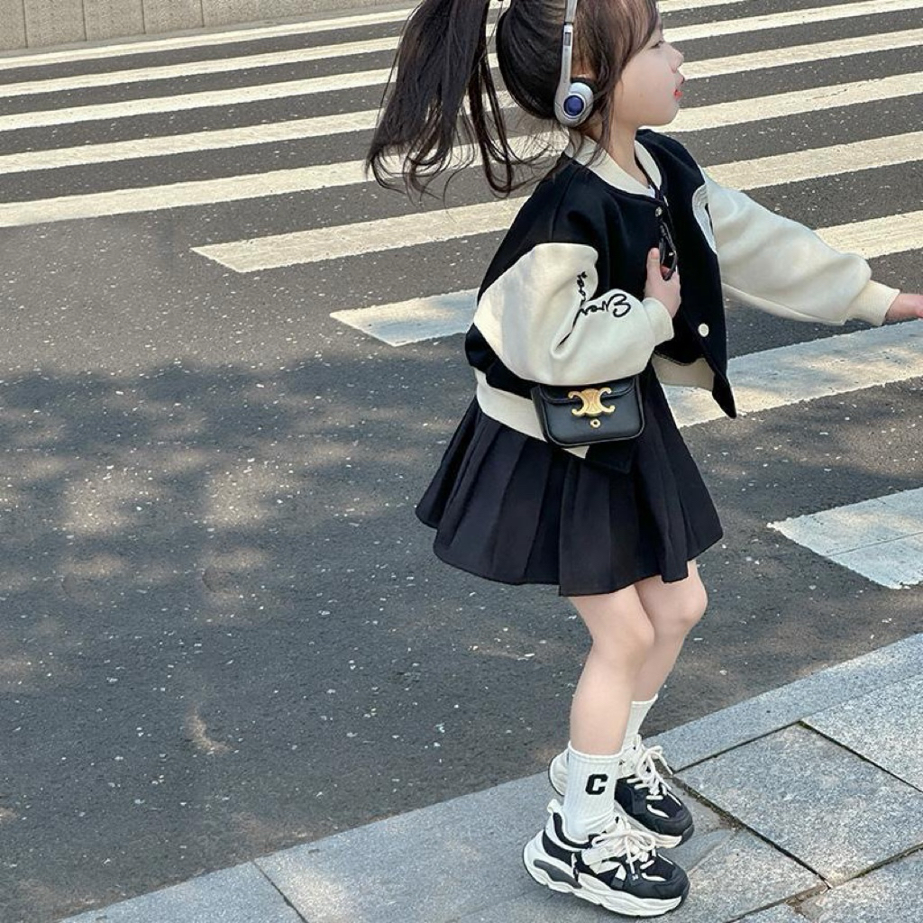 [Namsaii kids]🔥พร้อมส่ง🔥ชุดเซท2ชิ้น ชุดเด็กผู้หญิง แจ็คเก็ตเบสบอล + กระโปรงจีบ สไตล์เกาหลี