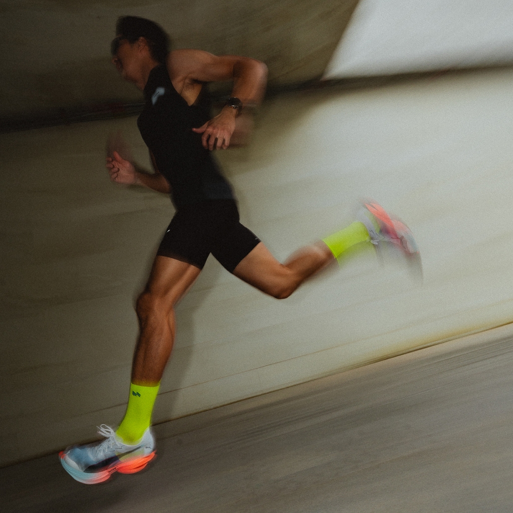 MOTIVE SOCK ULTRA SPEED ถุงเท้าวิ่ง รุ่น Pure Contrast Colors ถุงเท้าวิ่ง ระบายอากาศดี - รูปที่ 4