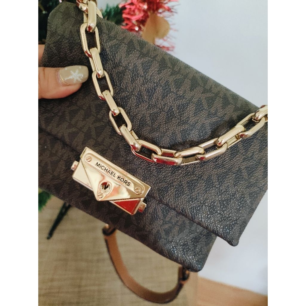 กระเป๋าสะพาย MK มือสอง