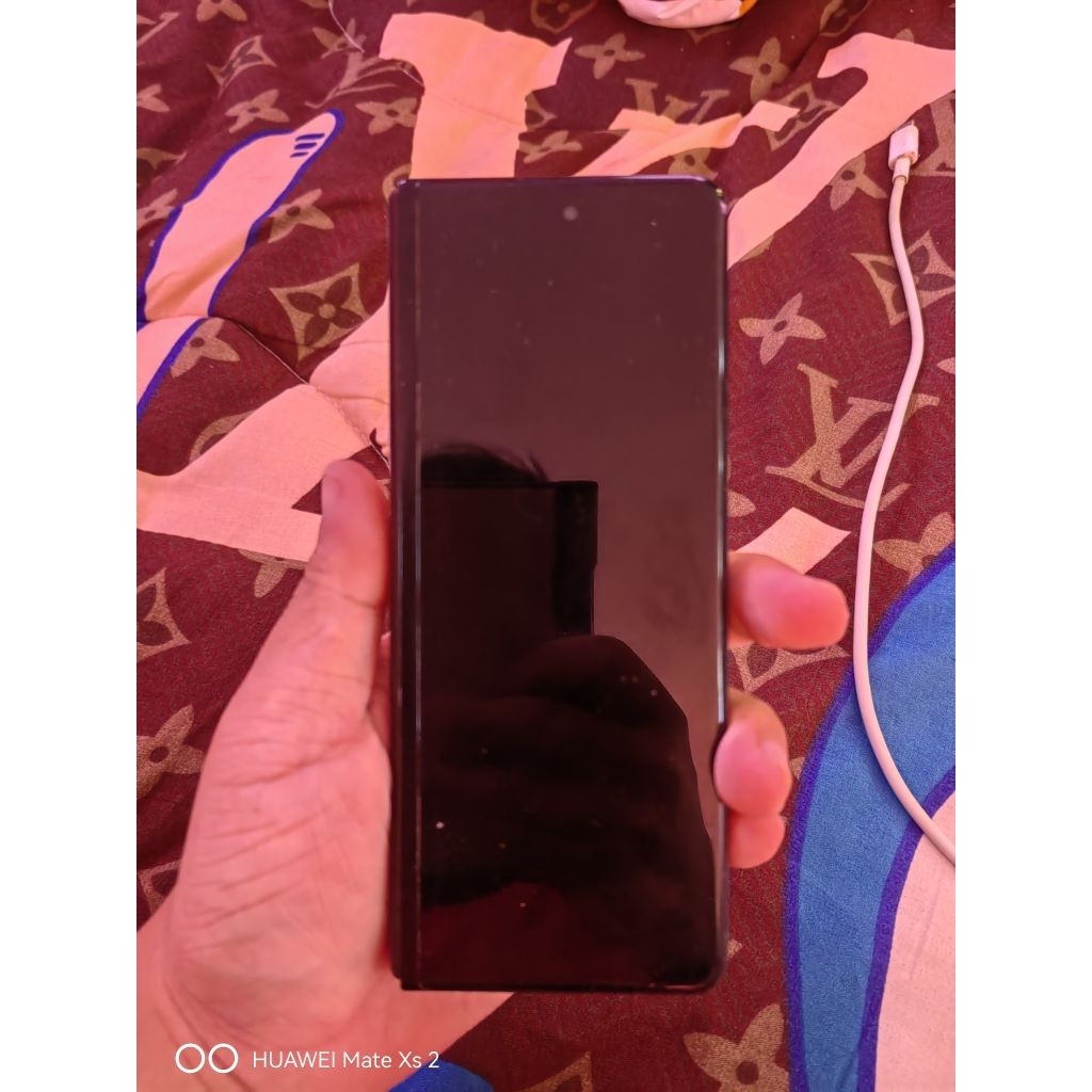 Samsung Z Fold 3 5G 512GB มือสองงานอะไหล่เพราะแตกแล้ว