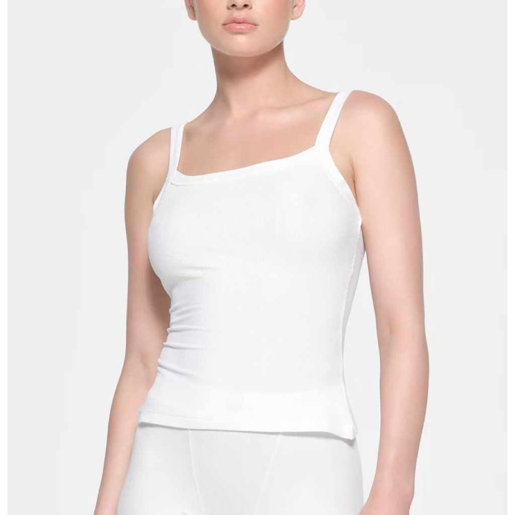 เสื้อ Skims size M New with tag