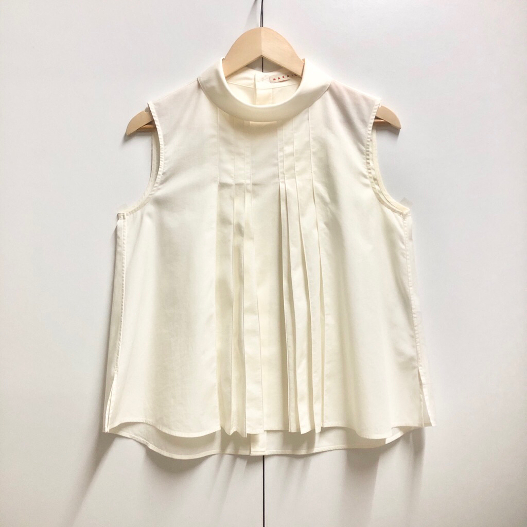 Uniqlo Marni เสื้อแขนกุด สีครีม งานตามหา งานหายาก ใหม่กริบ ป้ายM มือสอง