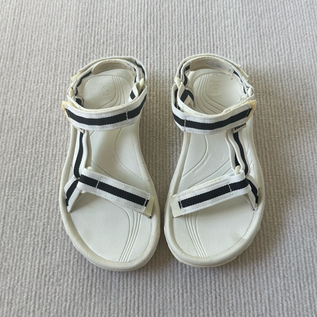 TEVA SANDALS รองเท้ามือสองของแท้ไม่มีกล่อง sz.37