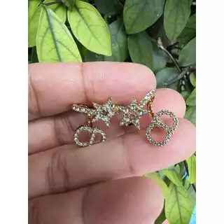 พร้อมส่ง ล็อตใหม่ ต่างหูดาวฝังเพชร งานพรีเมี่ยม ทองเหลือง ก้านเงิน925 ไม่แพ้ เป็นมิตรต่อผิว