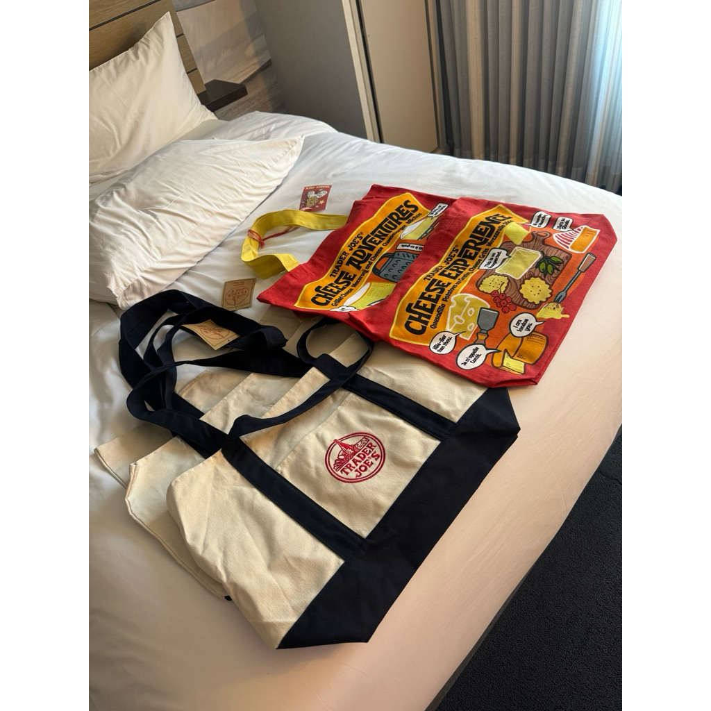 trader joe’s tote bag