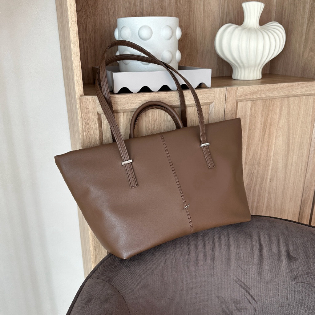 ส่งต่อ กระเป๋า Now is now สี Hazelnut