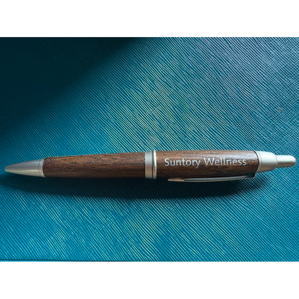🖊️Mitsubishi Pencil ปากกาด้ามไม้โอ๊ค Suntory Wellnessปากกาญี่ปุ่น