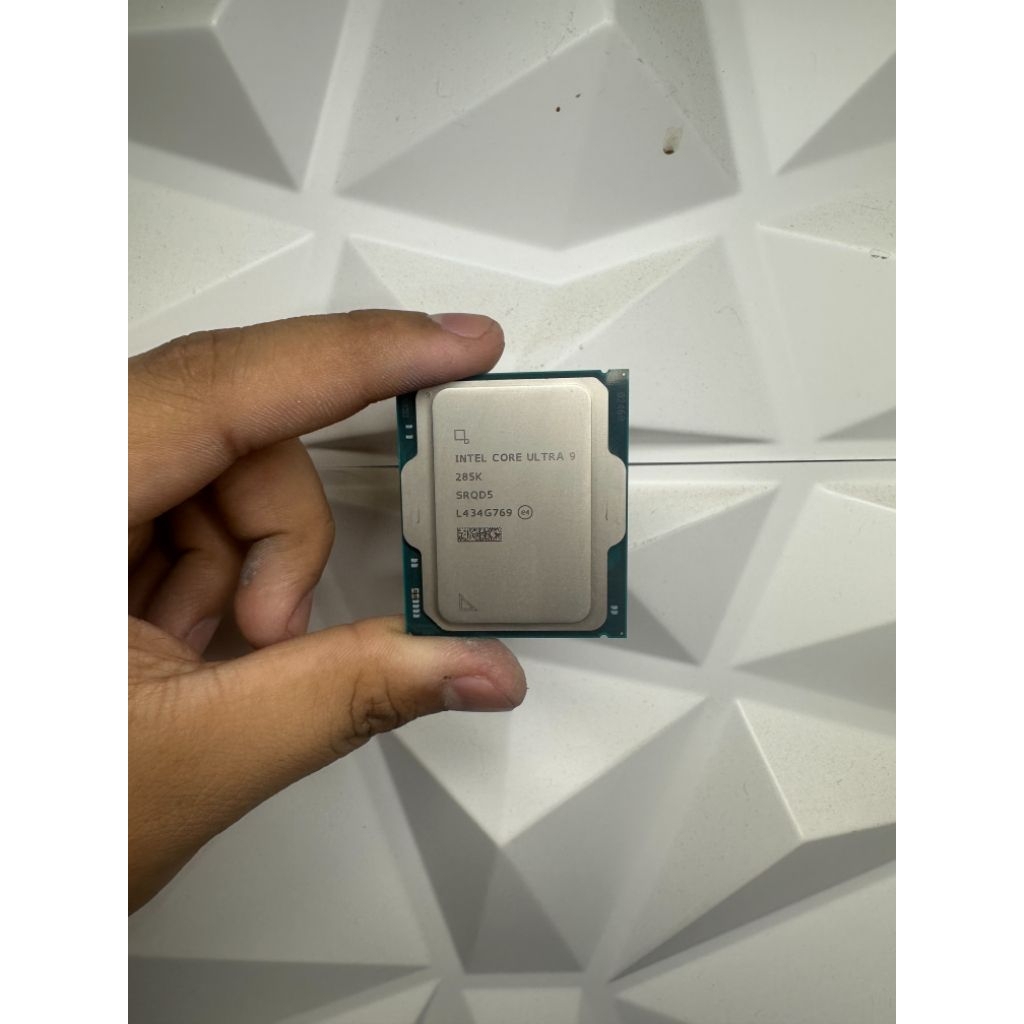 CPU ULTRA9 285K (มือสอง)