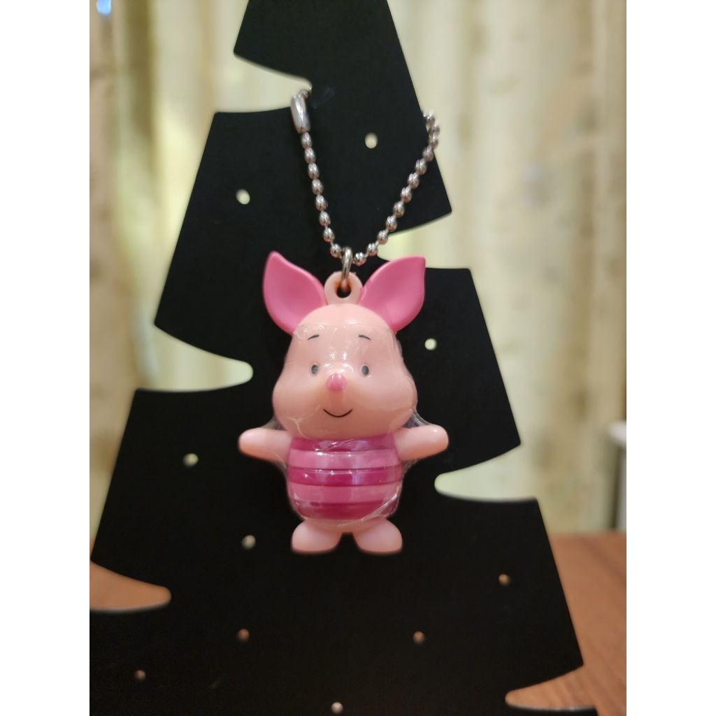 พวงกุญแจรูปพิกเล็ต Piglet
