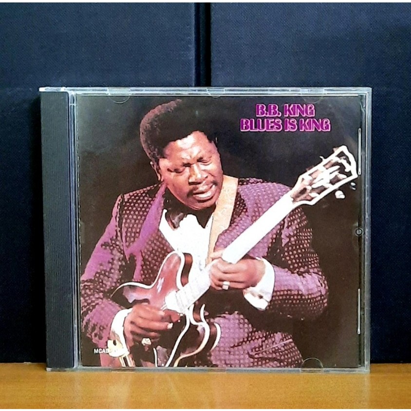 CD ซีดีเพลงสากล / B.B.King / Blues is king                                   -a29