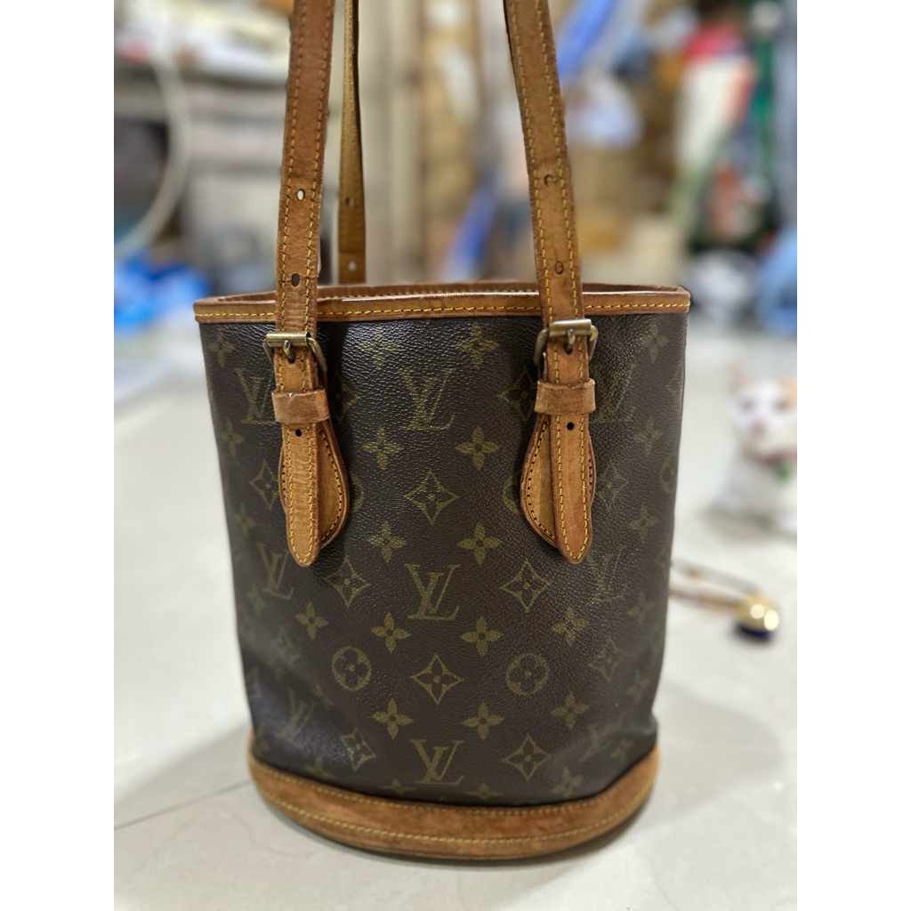 #lvมือสอง #กระเป๋าแบรนด์เนมแท้มือสอง #loiusvuitton #lvวินเทจ #lvbucket #หลุยส์แท้มือสอง #lvแท้ #lvมื