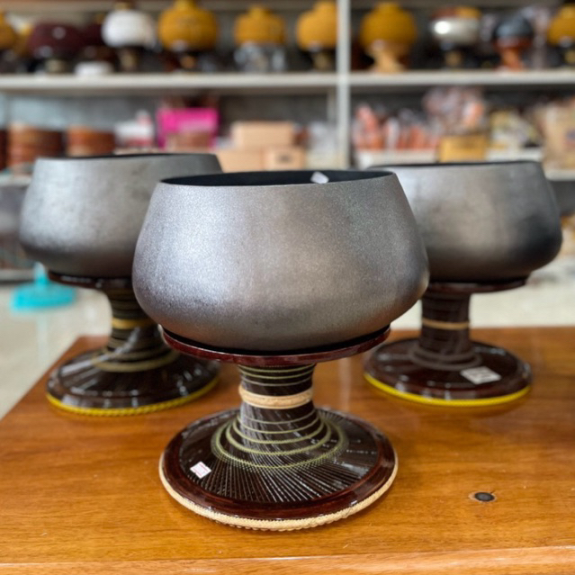 บาตรเหล็กบ่ม บาตรบ่ม บาตรหัวเสือ ขนาด 8.5,9นิ้ว เกรดB-C งานไฮสวย บาตรบ่มพระ (ไม่รวมฝาและขา)