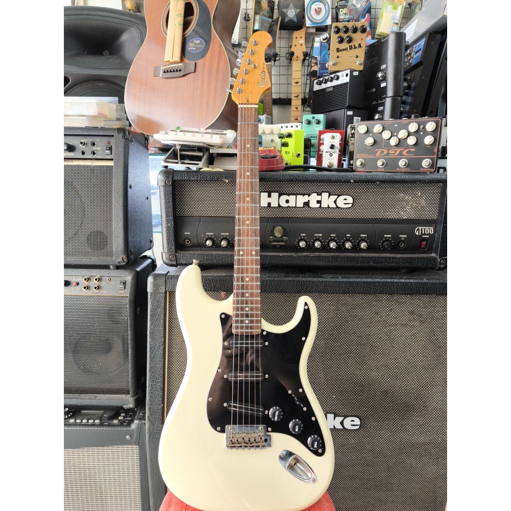 กีตาร์ไฟฟ้า Gusta GST-03