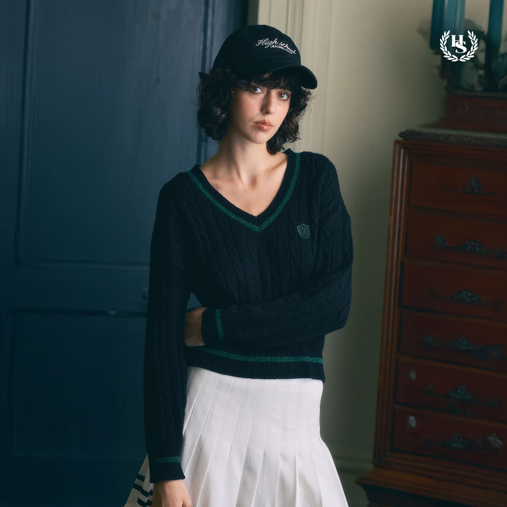 Highschool Preppy Collection 2025 Crop Knitwear เสื้อไหมพรมครอป คอวี - TPG09222