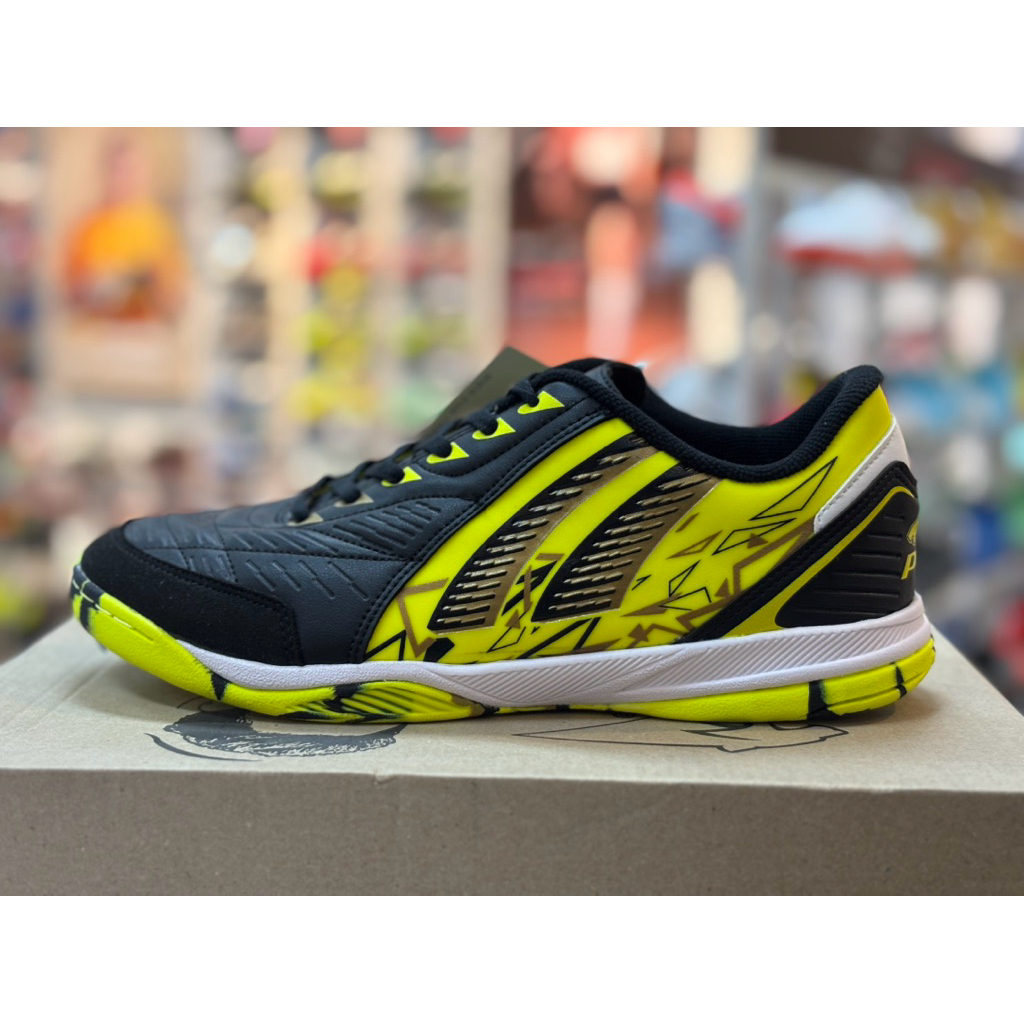 รองเท้าฟุตซอล Pan Nitro m