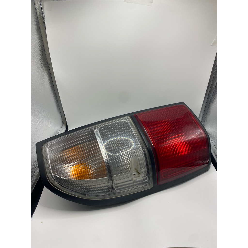 ไฟท้ายprado95ขวามือสอง