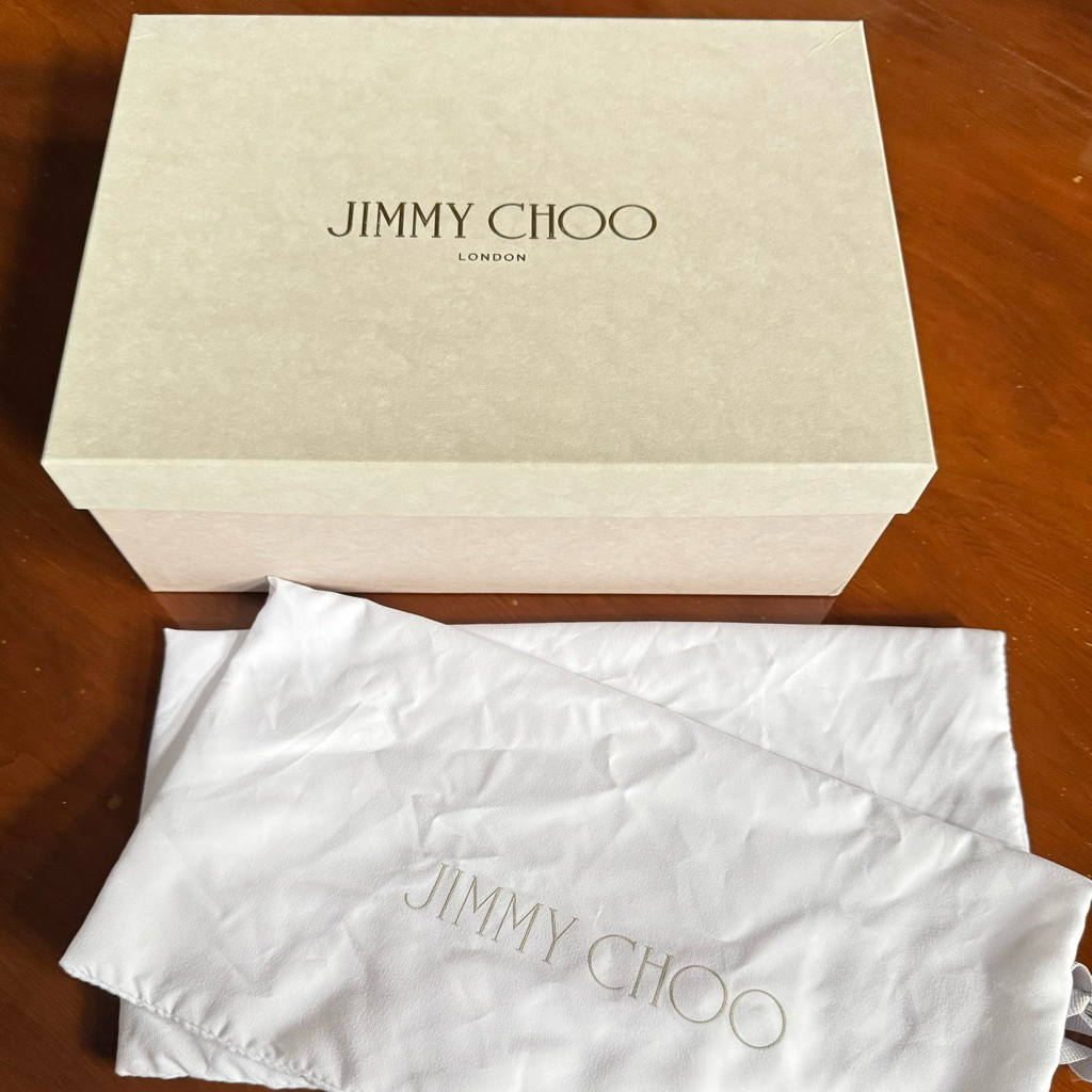 กล่องรองเท้า Jimmy Choo พร้อมถุงผ้า 2 ถุง 💫 ใหม่กริบ