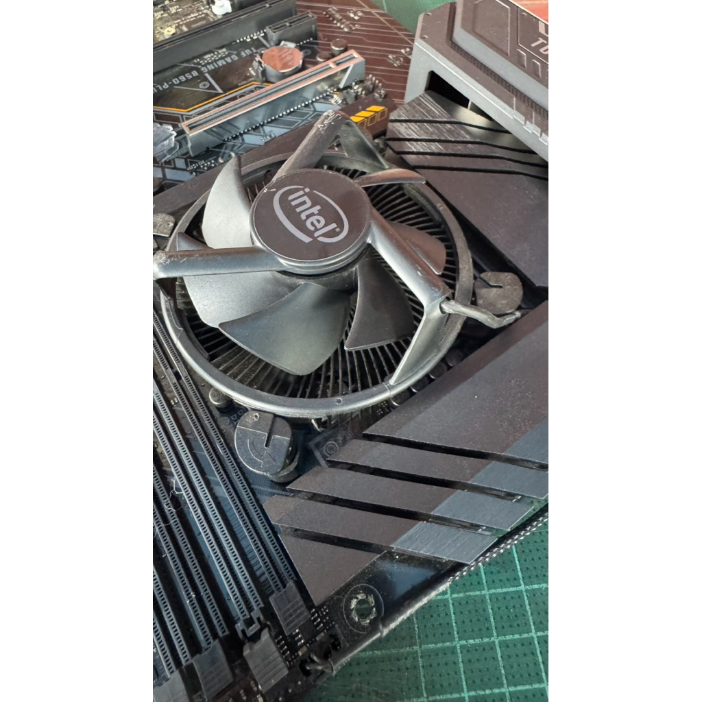 โปรเซสเซอร์ Intel® Pentium® Gold G6400