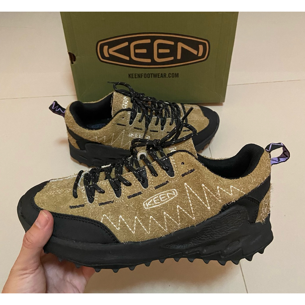 รองเท้า keen jasper zionic สีออกเขียวอ่อน