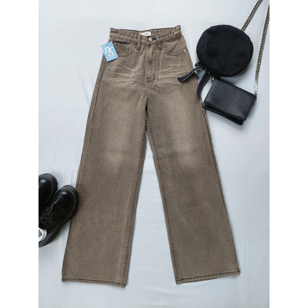 nicharisshop รุ่น Vogue Jeans สี Ash brown Size XS มือ1 ยังไม่แกะป้าย กางเกงยีนส์กระบอกใหญ่