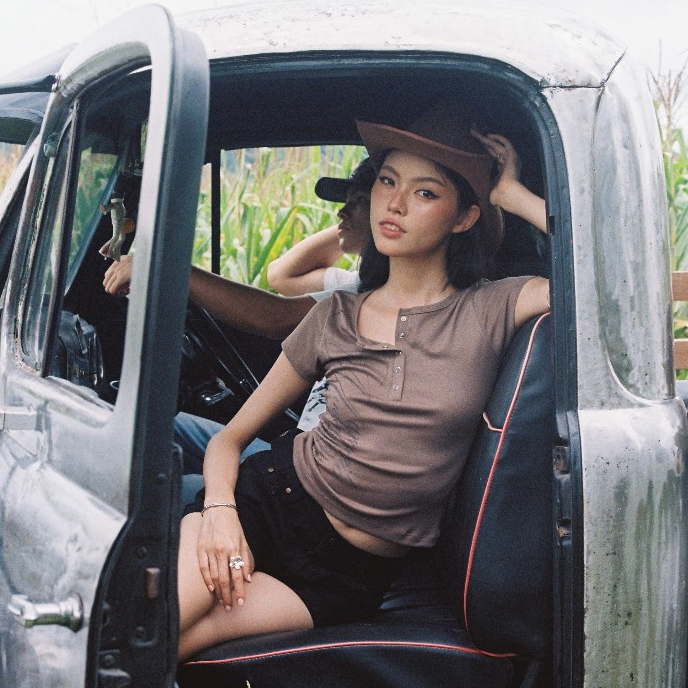 Madememum - Vixen valley collection / Crop (NWLxMadememum) เสื้อครอป เสื้อครอปกระดุม