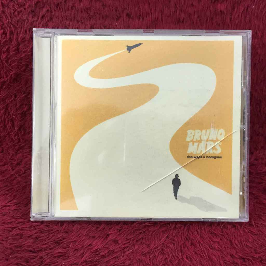 CD Bruno Mars – Doo-Wops & Hooligans สภาพตามรูปปก EA2-170