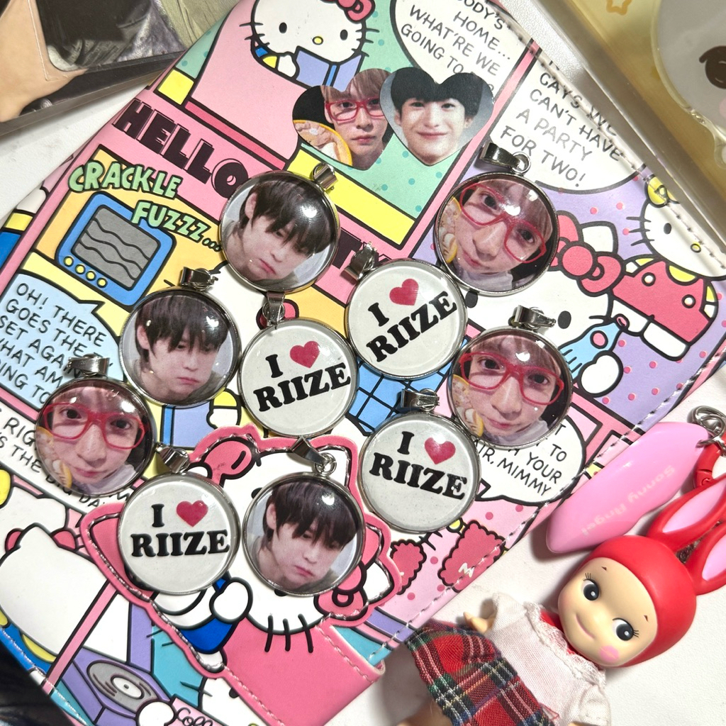 พร้อมส่งจากไทย keyring พวงกุญแจ - สร้อย ล็อคเก็ต ล็อคเก็ตกระจก riize น้องข้าว 🍎💭