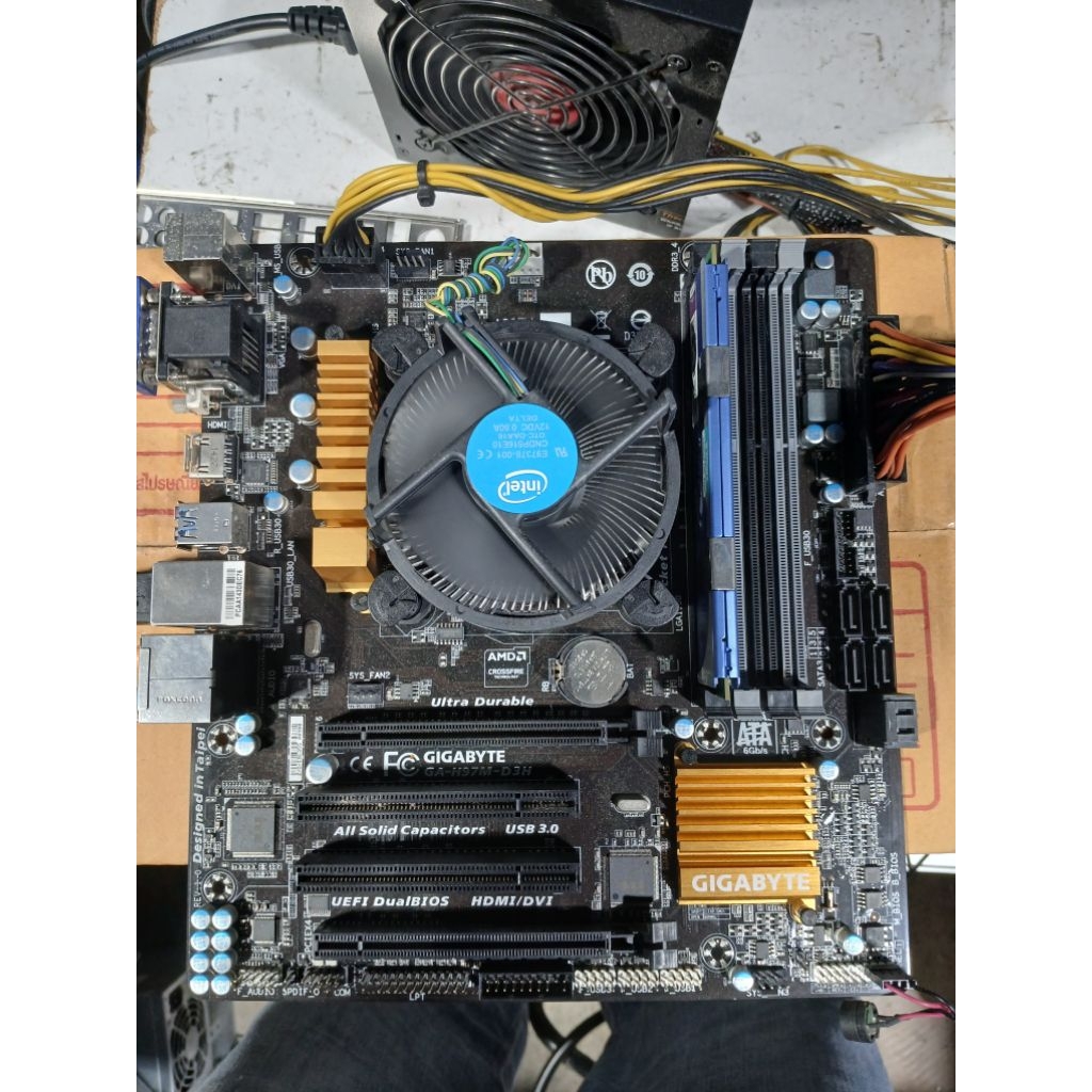 ชุด เมนบอร์ด GA-H97M-D3H พร้อม CPU i5 4460 3.20ghz สภาพสวย ใช้งานปกติ